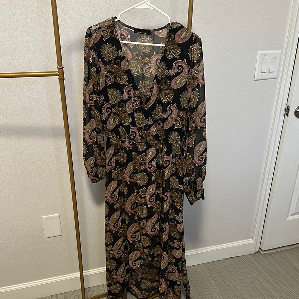 Elegant Paisley Print Dress